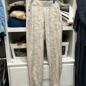 Athleta lightweight joggers! Great for travel - camo pattern